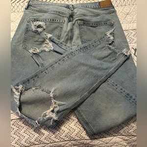 American Eagle Outfitters Light Blue Distressed 90,s Skinny Jeans 14